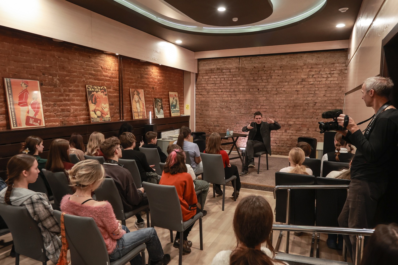 25 октября в «Енисей кино» состоялась творческая встреча для юных кинематографистов киношколы!